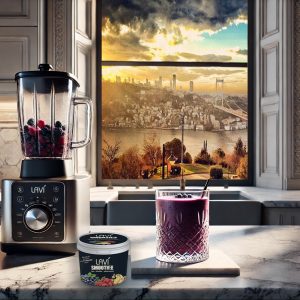 Yazın Favorisi Lavi Smoothie ile 3 Meyveli Serinletici Smoothie Tarifi